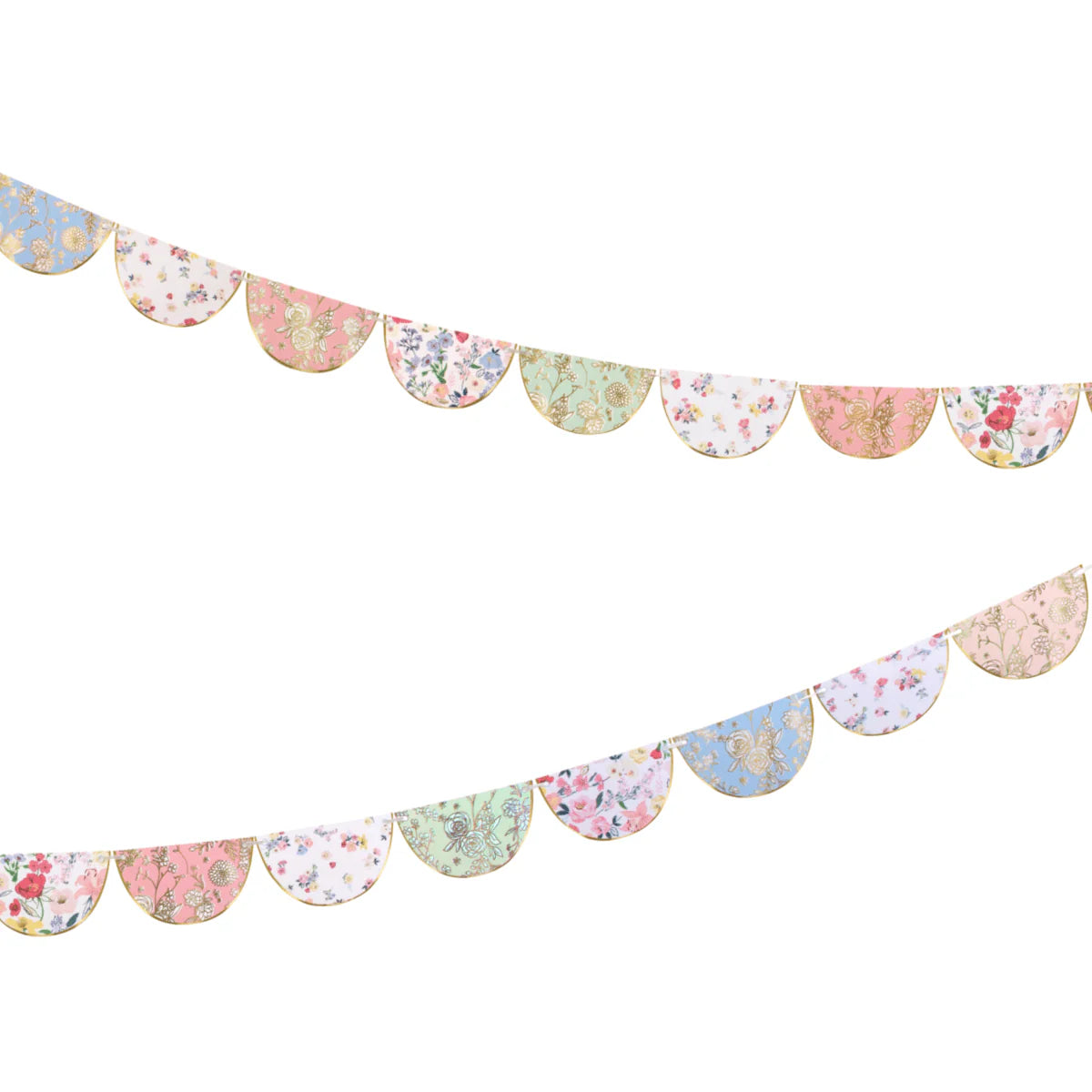English Garden Scallop Garland
