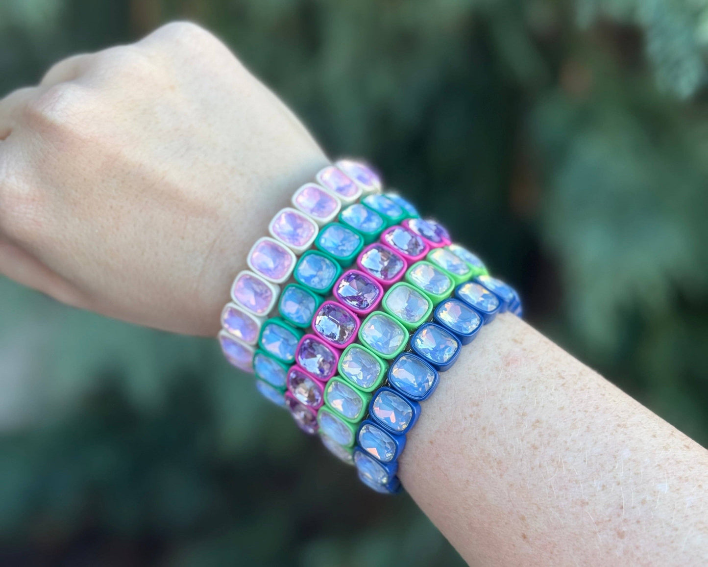 Layla Enamel Stretch Bracelet | Pink