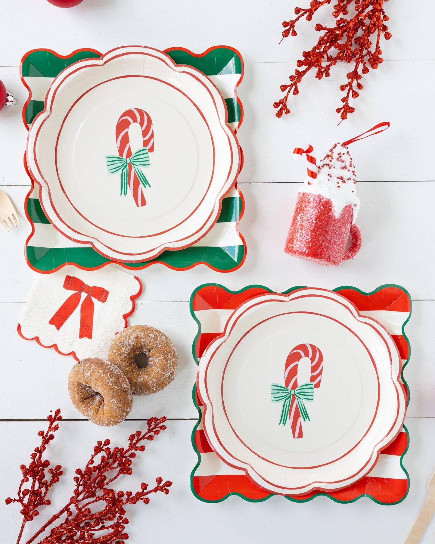 Red & Green Stripe Plate Set
