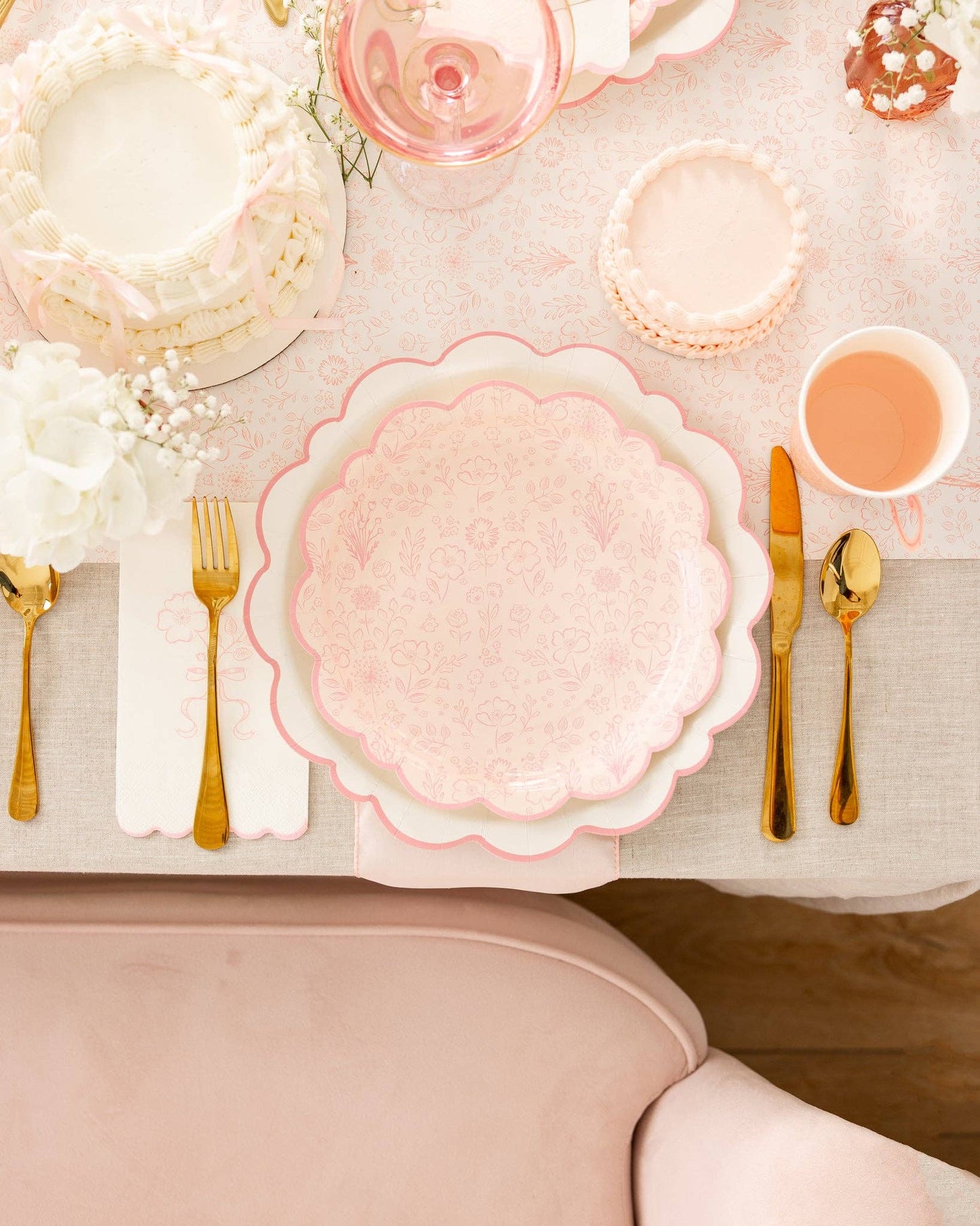 Pembroke Pink Edge Scallop Plate