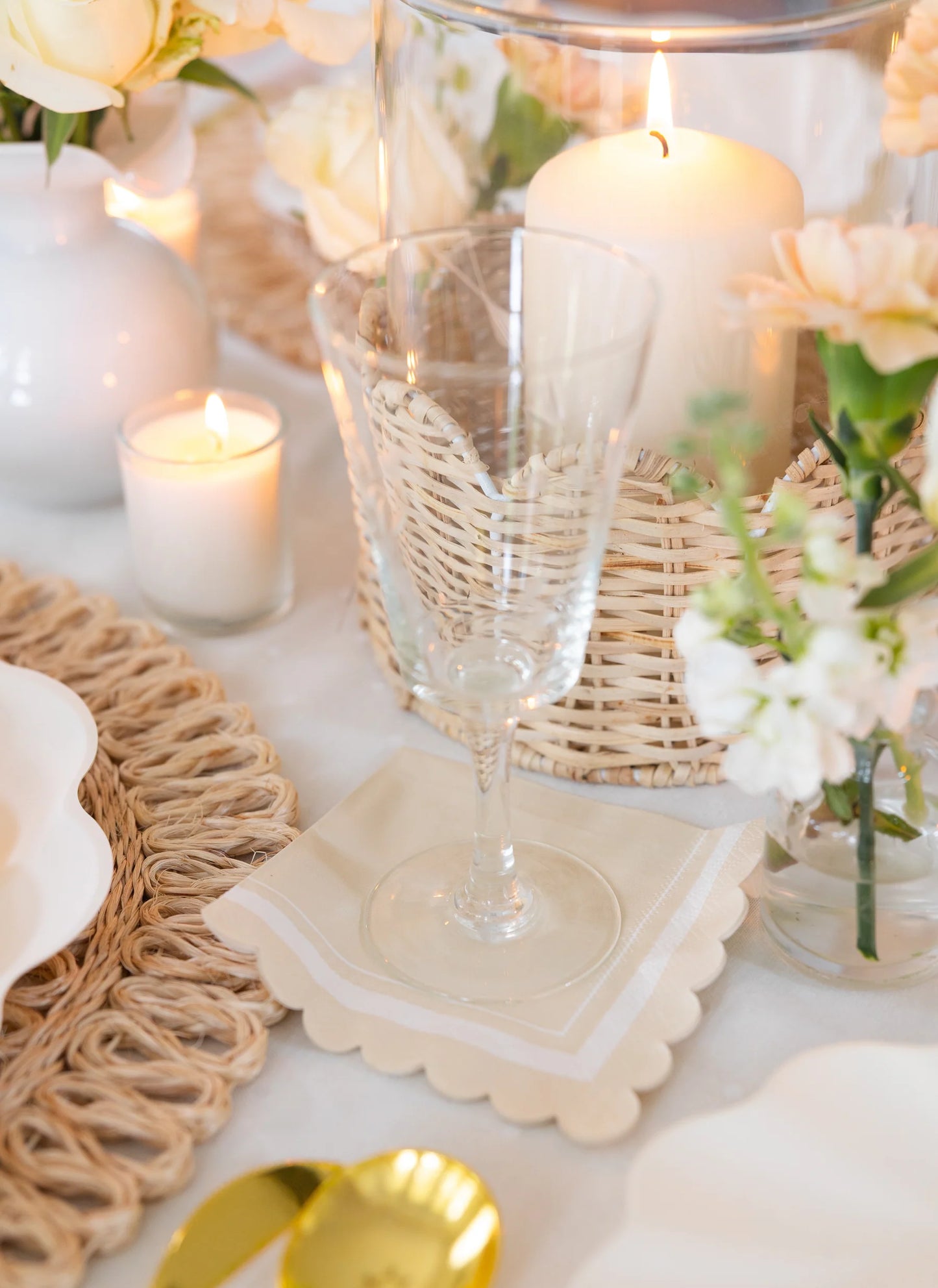 Scalloped Edge Cocktail Napkin | Cream
