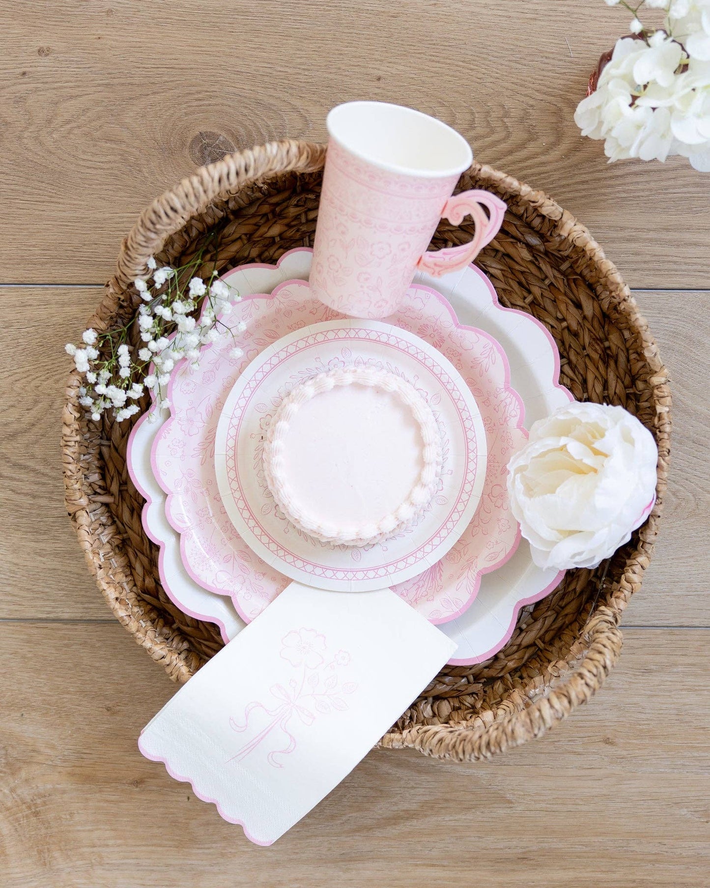 Pembroke Pink Edge Scallop Plate
