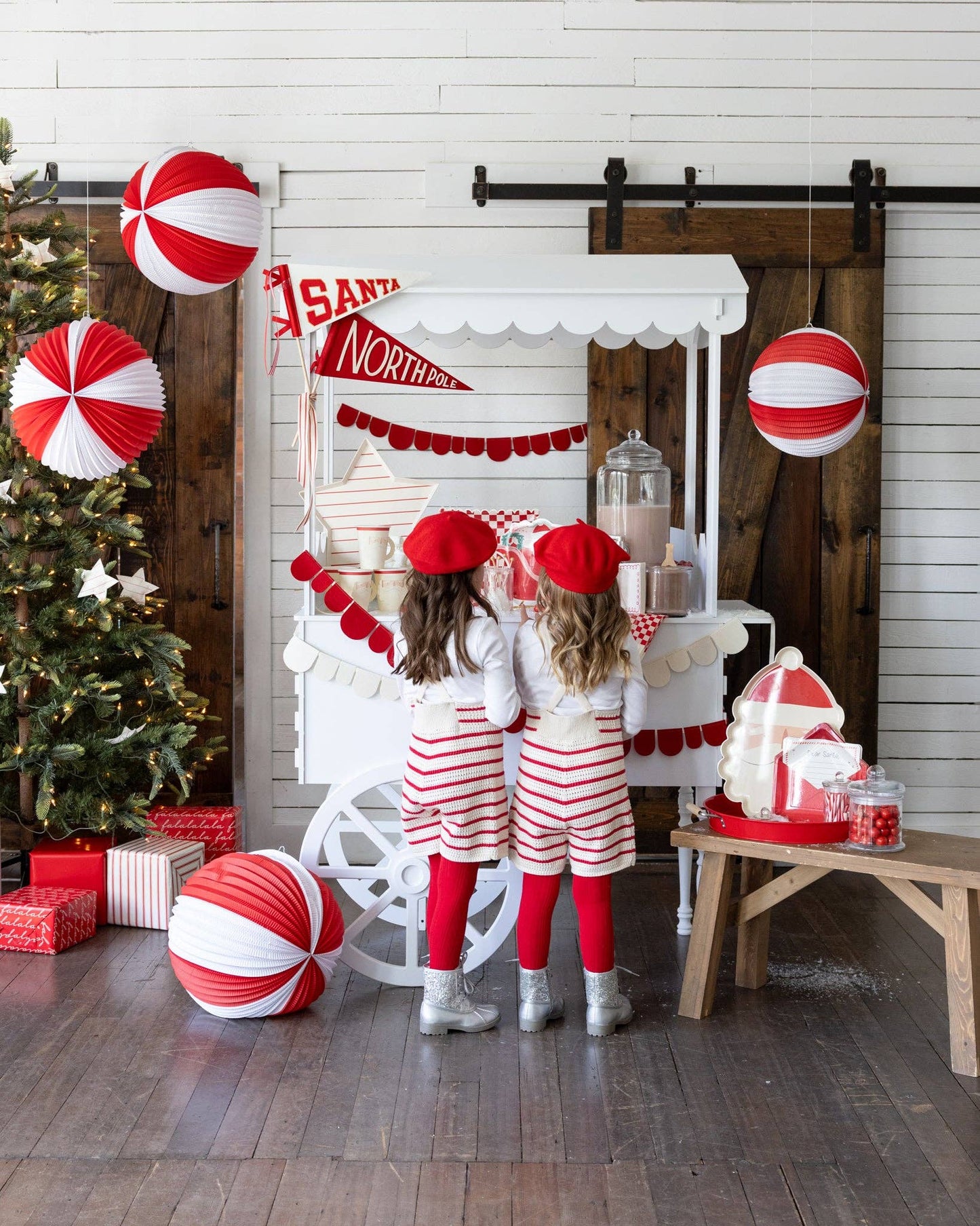 Red and Cream Scalloped Felt Banner Set