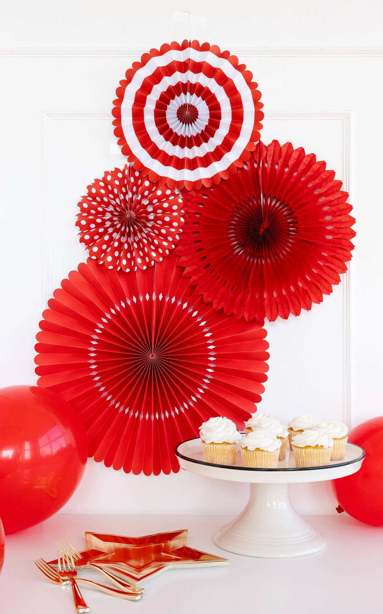 Red and White Party Fan Set