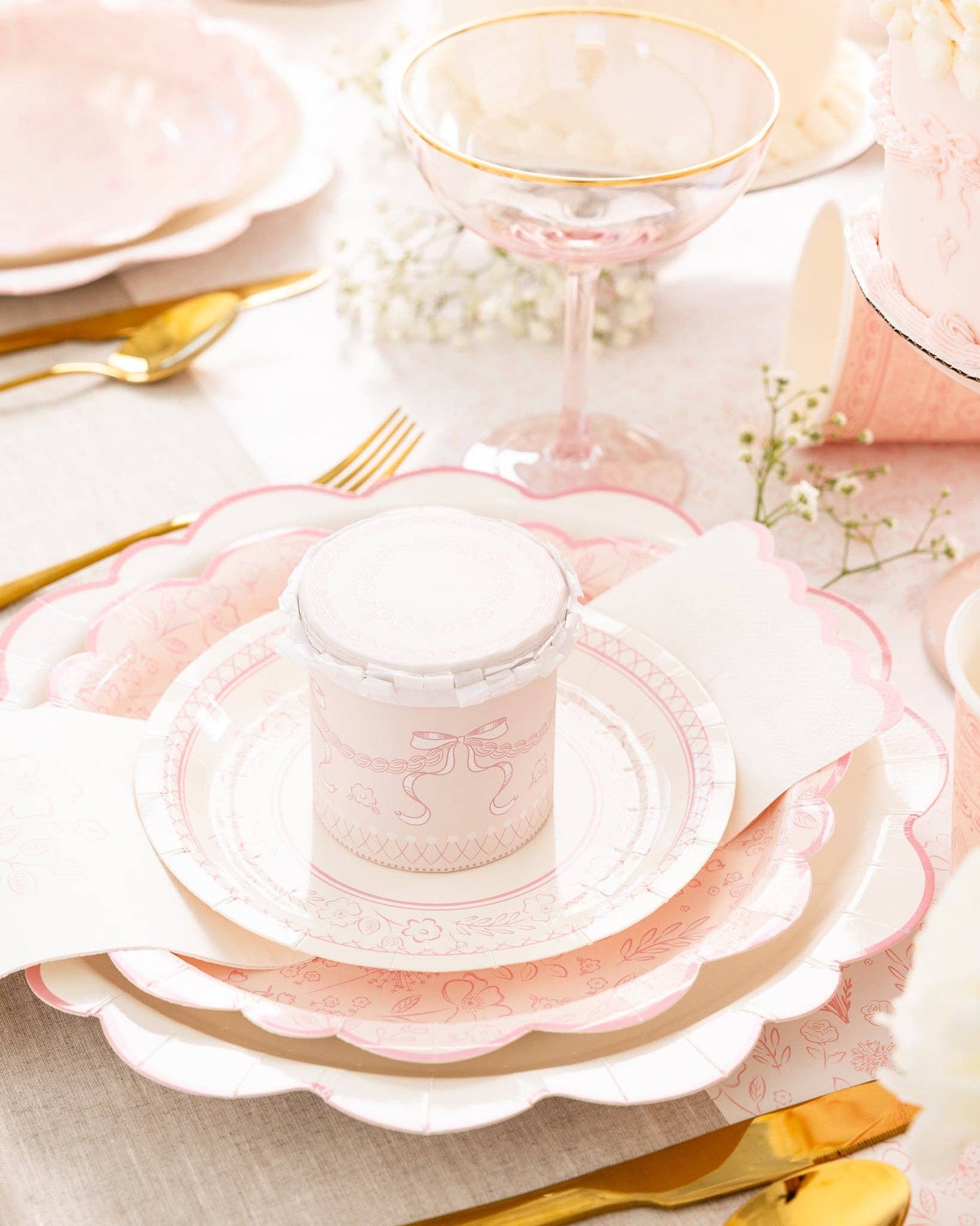 Pembroke Pink Edge Scallop Plate