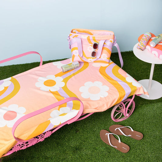 Beach Towel | Wavy Daisy
